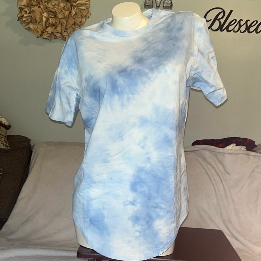 Blue and white tie dye t-shirt